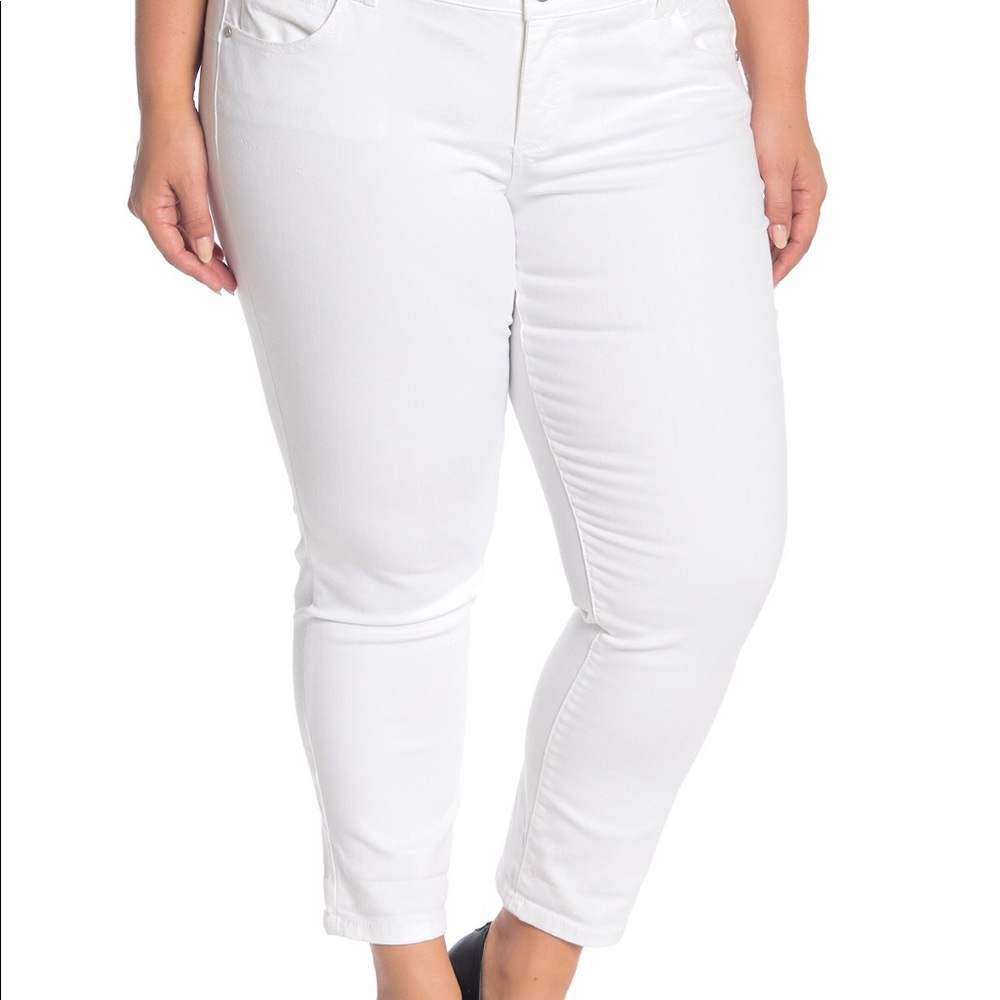Democracy Ab Technology crop Jeans.